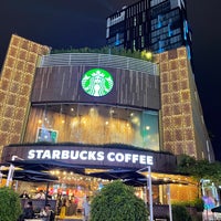 Foto tirada no(a) Starbucks por K M. em 12/3/2022