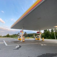Photo taken at Shell by Упал Головой В on 8/14/2021
