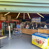 6/20/2022 tarihinde Amy G.ziyaretçi tarafından Easton Beach Snack Bar'de çekilen fotoğraf