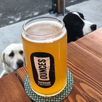 Photo taken at Ounces Taproom &amp;amp; Beer Garden by Dani on 7/22/2018