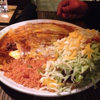 Foto scattata a Mi Casa Mexican Restaurant &amp;amp; Bar da Aja il 10/11/2013