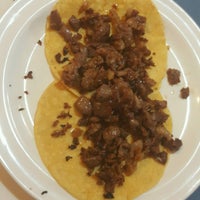 Das Foto wurde bei El Buen Taco de Cecina von Teodoro L. am 10/6/2016 aufgenommen