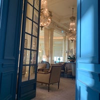 รูปภาพถ่ายที่ Hôtel du Palais โดย Hugh S. เมื่อ 9/19/2022