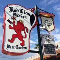 Foto tomada en Red Lion Tavern  por Offbeat L.A. el 4/13/2016