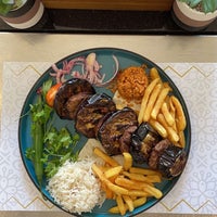 Das Foto wurde bei Osmanli restaurant مطعم عُصمنلي von Turki am 12/2/2021 aufgenommen