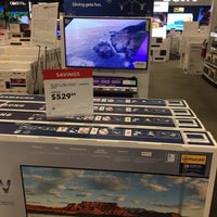 Photo taken at Best Buy by Nikkip L. on 11/19/2018