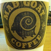 รูปภาพถ่ายที่ Mad Goat Coffee โดย Matthew B. เมื่อ 7/24/2014