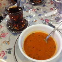 4/20/2013 tarihinde Autumn M.ziyaretçi tarafından Anatolia Turkish Cuisine'de çekilen fotoğraf