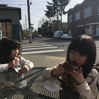 4/3/2017에 Katz L.님이 Angel&amp;#39;s Donuts &amp;amp; Ice Cream에서 찍은 사진