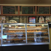 3/22/2017에 Katz L.님이 Angel&#39;s Donuts &amp; Ice Cream에서 찍은 사진
