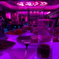 Foto tomada en Şehrazat Night Club  por Slck G. el 11/28/2022