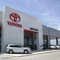 รูปภาพถ่ายที่ Universal Toyota โดย Universal Toyota เมื่อ 1/26/2015