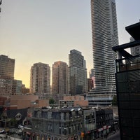 Снимок сделан в Courtyard by Marriott Toronto Downtown пользователем Majed A. 9/9/2022