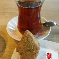 Photo taken at Komşufırın by Bircan E. on 9/7/2016