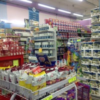 Photo taken at Supermercado Jacaré by Virgílio F. on 2/4/2017
