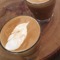 Foto scattata a Kitsuné Espresso Bar Artisanal da NoOona il 4/17/2016