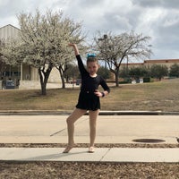 Photo prise au Reflections Dance Of McKinney par Heather F. le3/10/2018