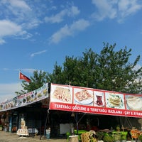 Photo taken at feslek Oranik ürün pazarı by Ömer Ö. on 6/15/2013