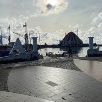 Photo taken at Pantai Losari by Ainul Fuadi M. on 2/19/2022