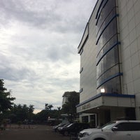 Photo taken at Kantor Pusat Direktorat Jenderal Bea dan Cukai by Ainul Fuadi M. on 12/9/2017