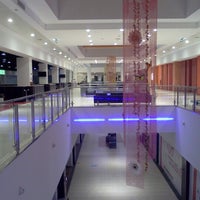Foto tomada en Oradea Shopping City  por AdiSwarms el 9/28/2012
