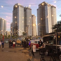 Photo taken at Feirinha Gastronômica Jardim das Perdizes by Rodrigo Trestin on 6/27/2015