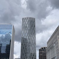 Foto diambil di Canary Wharf oleh Münevver B. pada 6/26/2023