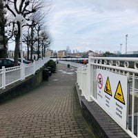 Photo taken at Thames Path Canary Wharf by Münevver B. on 3/15/2021