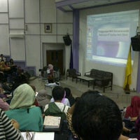 Photo taken at Fakultas Kesehatan Masyarakat by waditra r. on 10/2/2012