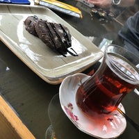 Das Foto wurde bei Livago Pasta Cafe &amp;amp; Restaurant von Kemal Ş. am 12/20/2017 aufgenommen
