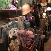 Photo taken at Obscura Antiques and Oddities by Jonny S. on 11/13/2016