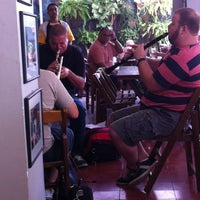 Foto tirada no(a) Candongueiro Bar por Crixx em 9/30/2012
