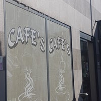 Foto tirada no(a) Cafe&amp;#39;s por Alper em 2/4/2019