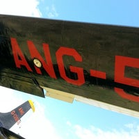 Foto diambil di Wings of Eagles Discovery Center oleh Mary L. pada 9/15/2012