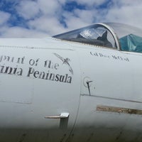 Das Foto wurde bei Wings of Eagles Discovery Center von Mary L. am 9/15/2012 aufgenommen