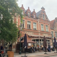 Photo taken at Brasserie Grimbergen Café by haru on 9/23/2022