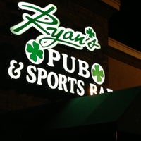 1/6/2013 tarihinde Damian D.ziyaretçi tarafından Ryans Pub &amp;amp; Sports Bar'de çekilen fotoğraf