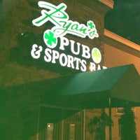 Foto diambil di Ryans Pub &amp;amp; Sports Bar oleh Damian D. pada 12/22/2012