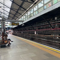 Photo taken at Platform 1 (E&amp;#39;bound District) by I B. on 9/11/2022