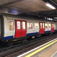 Photo taken at Liverpool Street London Underground Station by I B. on 8/20/2018