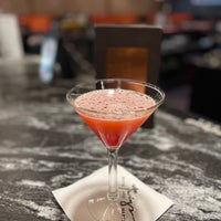 Foto tirada no(a) Twigs Bistro &amp; Martini Bar por James R. em 9/3/2021