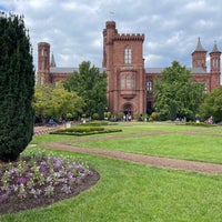 Photo taken at Smithsonian Castle Visitor History by Batu T. on 10/23/2021