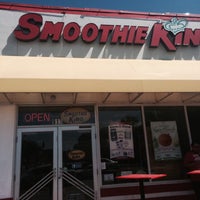 Photo taken at Smoothie King by Edel on 3/19/2014