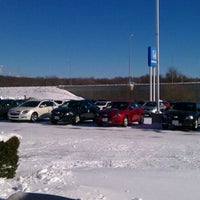 Foto tirada no(a) Commonwealth Motors por charles d. em 1/13/2011