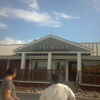 Photo taken at Red Lobster by Juss Y. on 12/4/2012