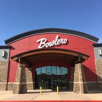 รูปภาพถ่ายที่ Bowlero โดย Brunswick Zone เมื่อ 3/10/2017