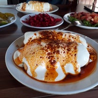 Photo taken at Cadde 33 Tantuni Biftek by Şeyma A. on 10/13/2019