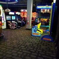Photo taken at Dave &amp;amp; Buster&amp;#39;s by Israel S. on 10/6/2016