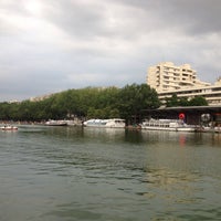 Photo taken at Paris Plages – Bassin de la Villette by Irishka S. on 7/21/2016
