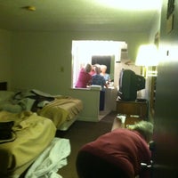 รูปภาพถ่ายที่ Travelers Rest Motel โดย Lisa เมื่อ 10/3/2012